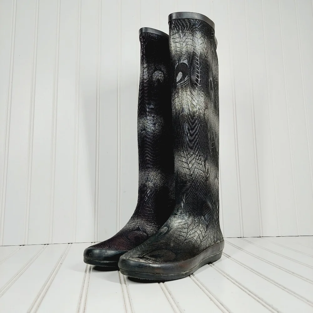 Volatile Black Light Stripes Feathers Black Slip On Tall Boots E61